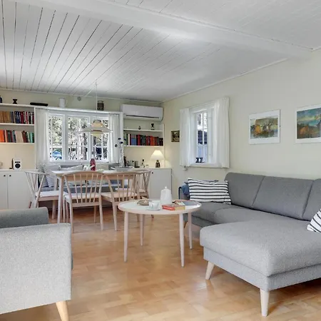 Mosehytten Holiday home Nexo
